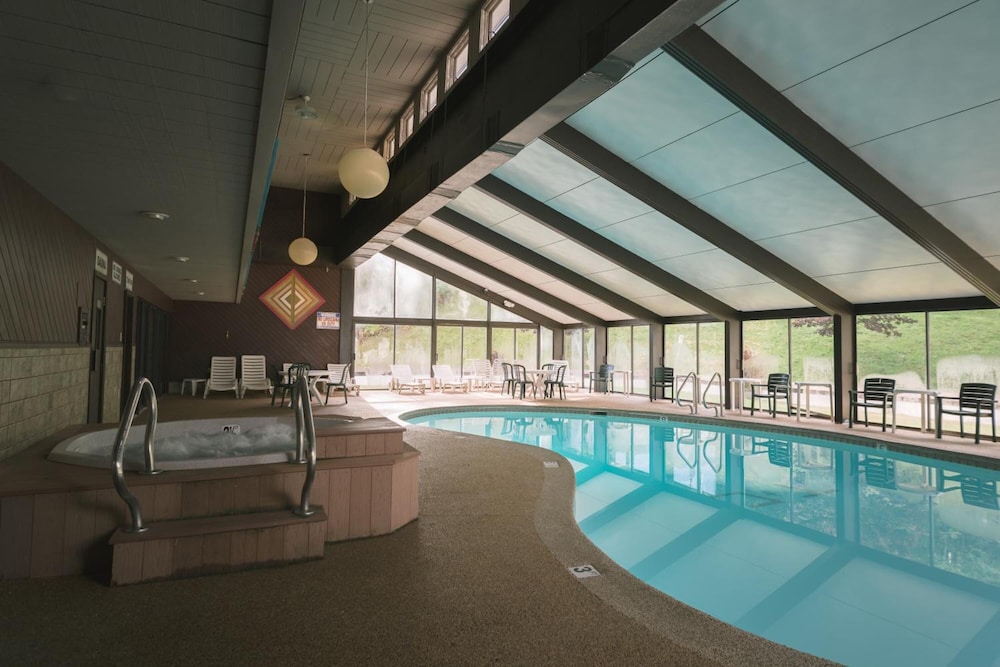 Town and Country Inn & Resort - photo 30