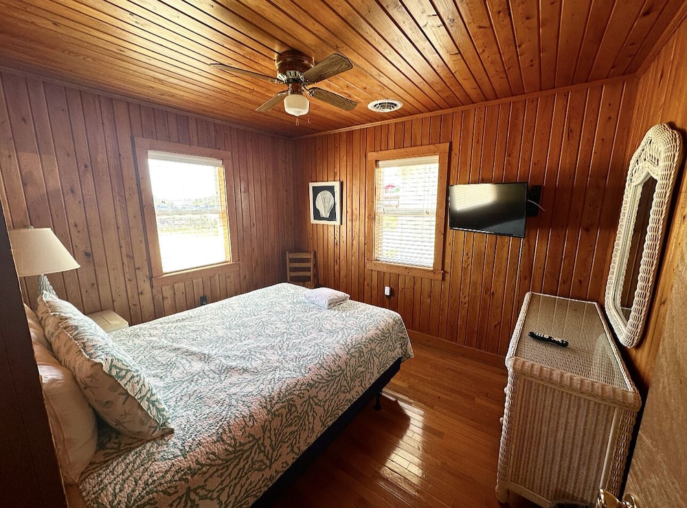 SandSpur Ocean Cottages - photo 15