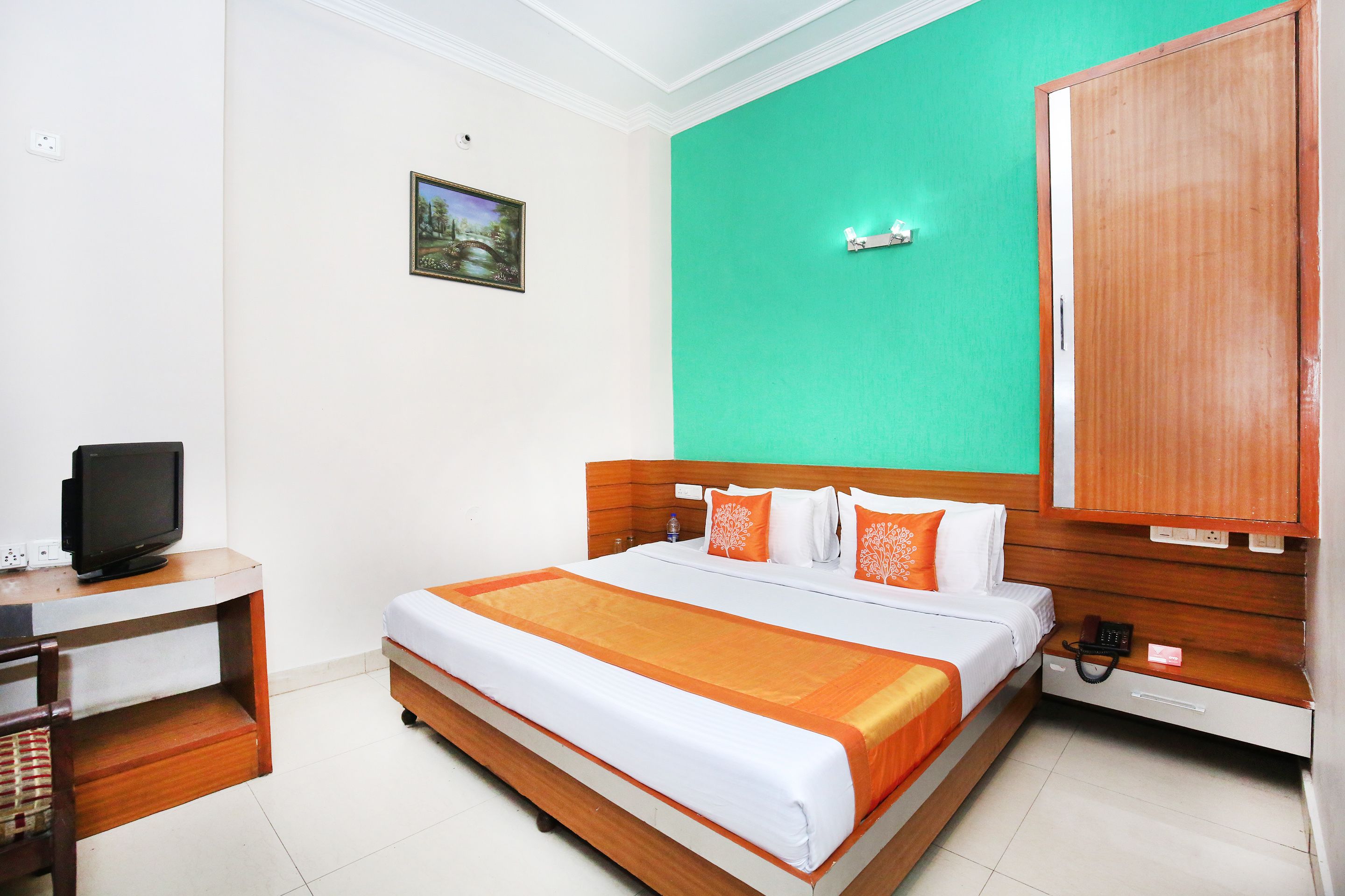 OYO 10604 Hotel Arneja