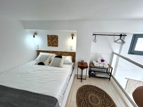 Babatseratsi Skyrian Studio 1 in Skyros, Greece