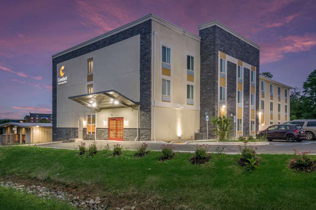Comfort Inn & Suites Harrisburg Hershey West - photo 4