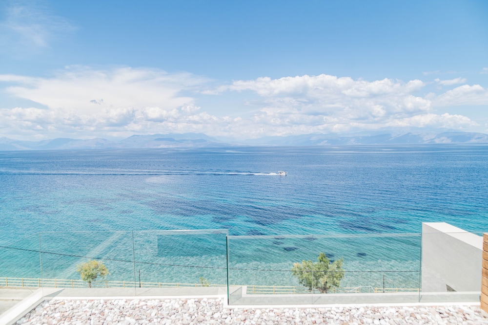 Alissachni Seaside Hotel — Xylokastro