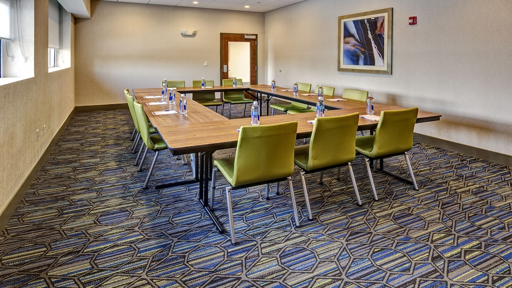 Holiday Inn Express Louisville Airport Expo Center by IHG - photo 26