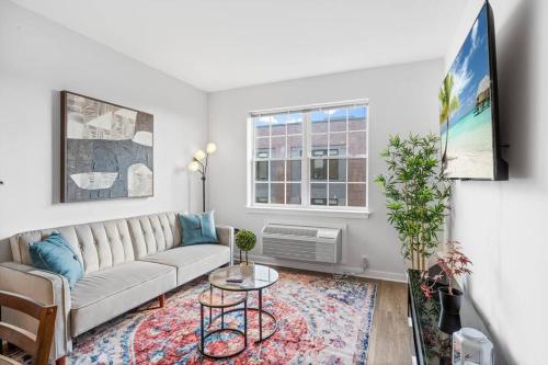 Luxury Living in Jersey City Only Steps Away from Manhattan — 4-Star Luxury Hotel in Jersey City, United States