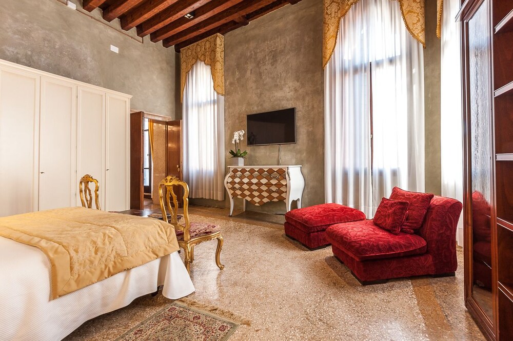Ca' Cappellis — 4-Star Luxury Hotel in Venice, Italy