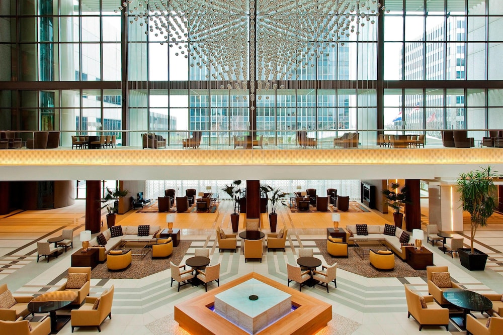 Sheraton Kansas City Hotel at Crown Center - photo 2