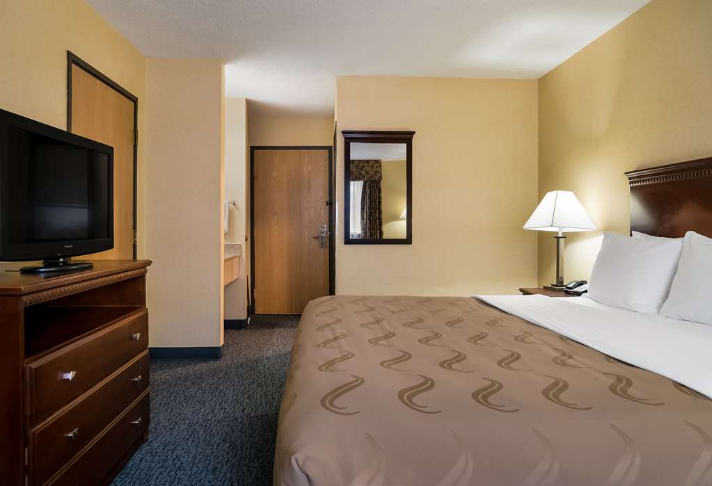 Quality Inn Grand Blanc Flint South - photo 12
