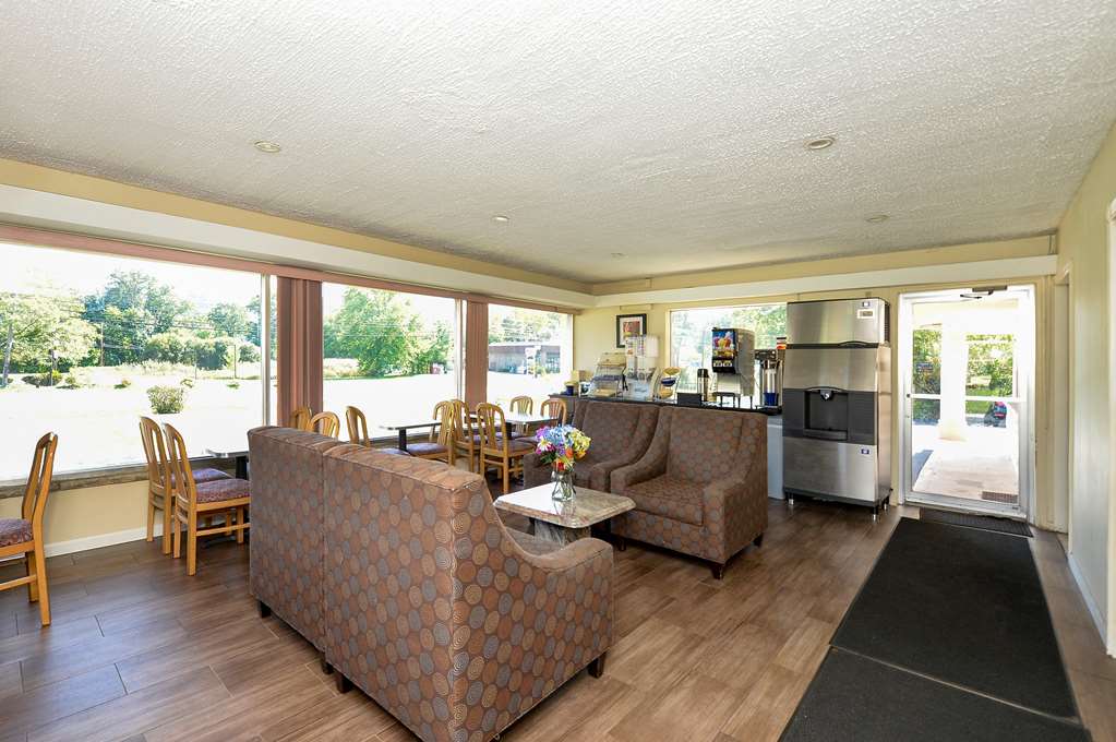 Americas Best Value Inn at Central Valley Woodbury - photo 13