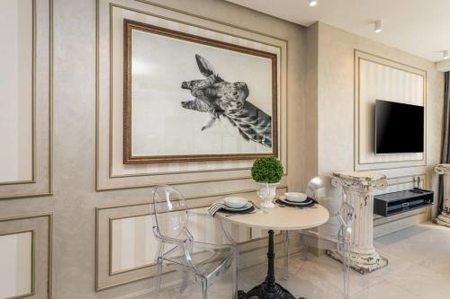 Stylish 1 Bed in De Waterkant Loadshedding Free