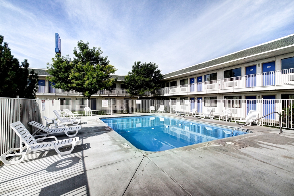 Park Inn by Radisson Wells - photo 9