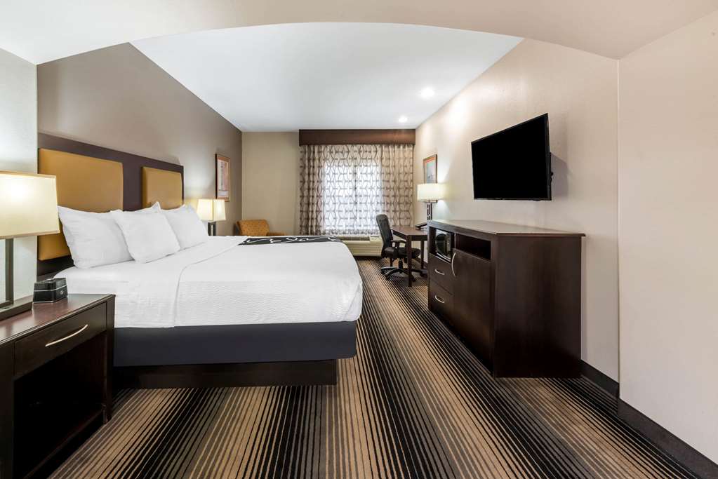 La Quinta Inn & Suites by Wyndham Orange - photo 30