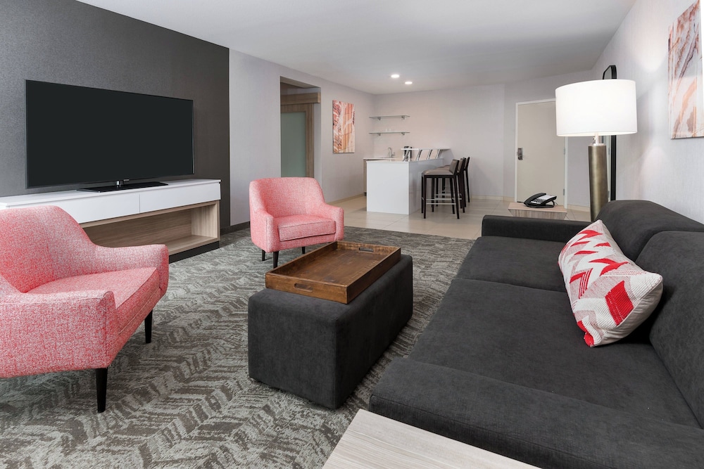SpringHill Suites by Marriott Lakeland - photo 17