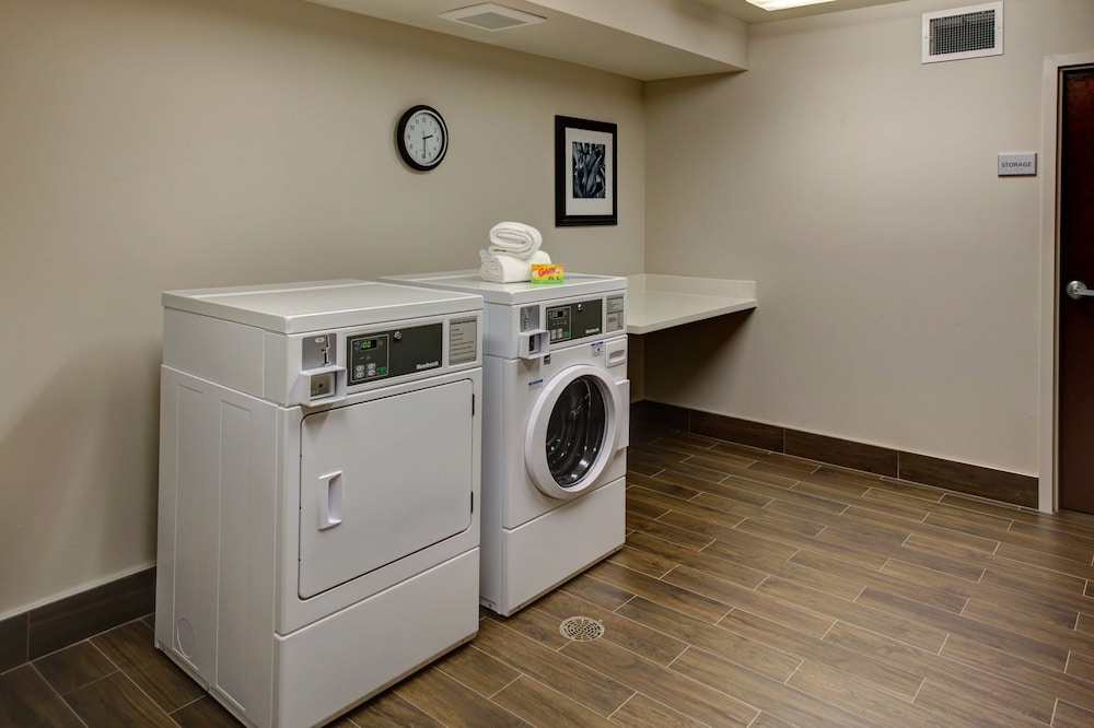 Hampton Inn & Suites Columbus - photo 42