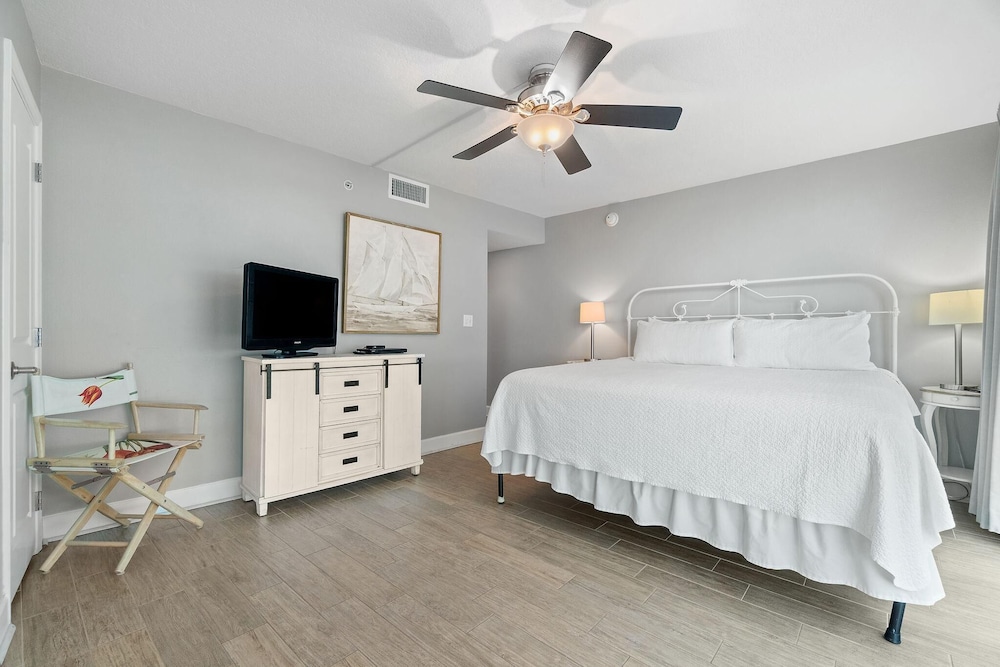 Perdido Towers East 801 - photo 8