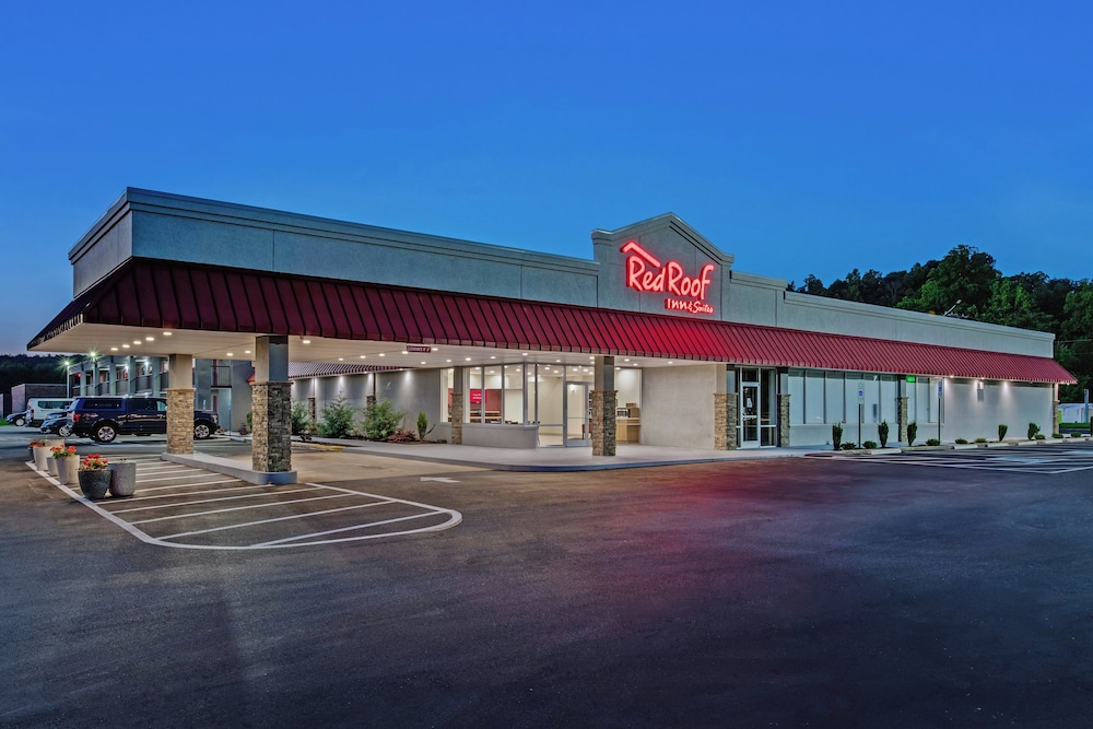 Red Roof Inn & Suites Wilkesboro - photo 47