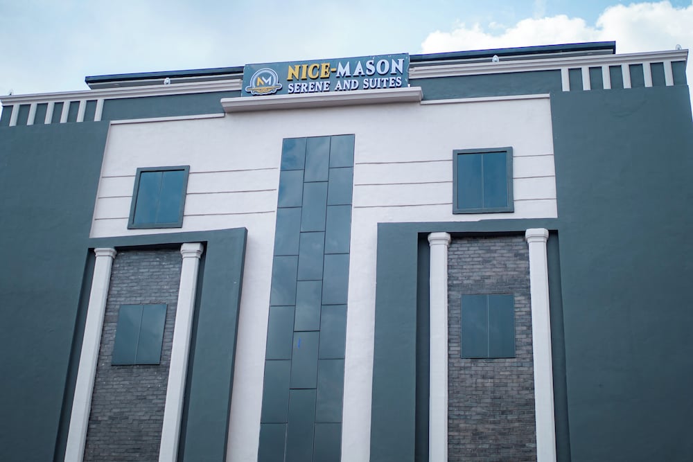 Nice mason Serene and Suites in Benin City, Nigeria