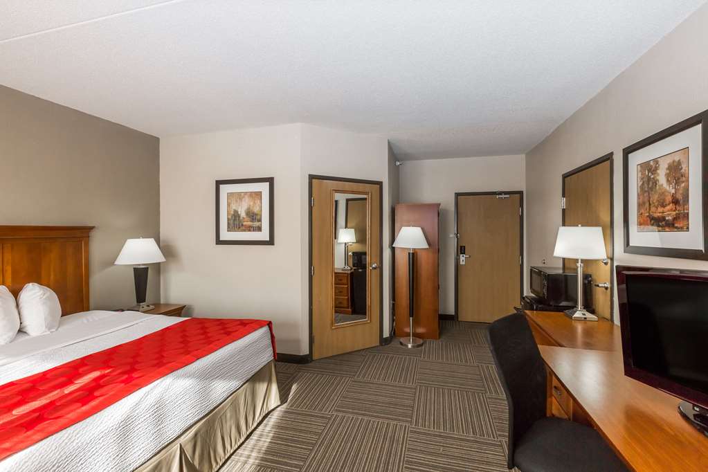 Ramada by Wyndham Platte City KCI Airport - photo 11