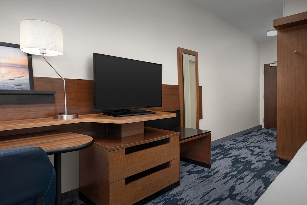 Fairfield Inn & Suites by Marriott Panama City Beach - photo 18