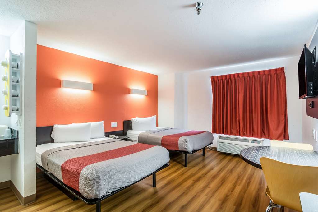 Motel 6 Harvey IL - photo 15