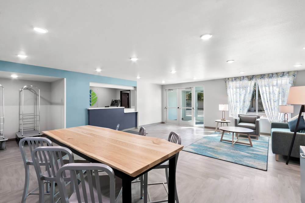 WoodSpring Suites Chandler Phoenix Medical Center - photo 3