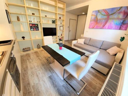 The Oriental Ruby - carbon neutral hotel in Kwang Binh