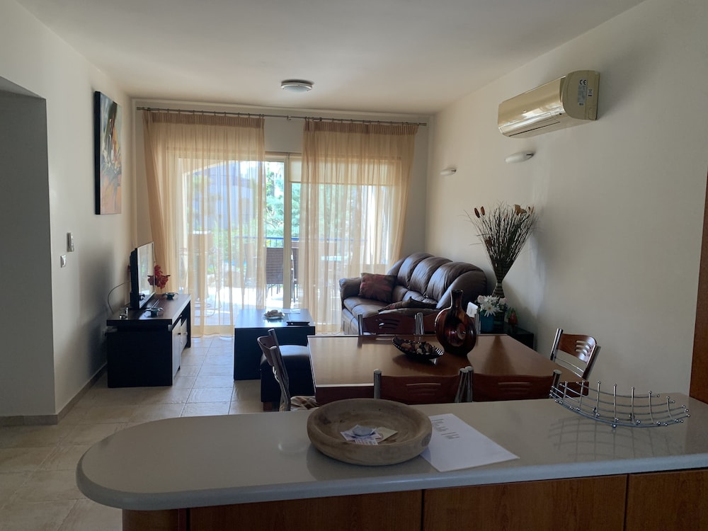 3 Bedroom Apartment on Beach Cassiopeia — 4-Star Luxury Hotel in Gerani, Greece