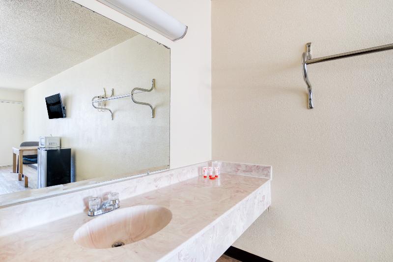 OYO Hotel Waco University Area I 35 - photo 18