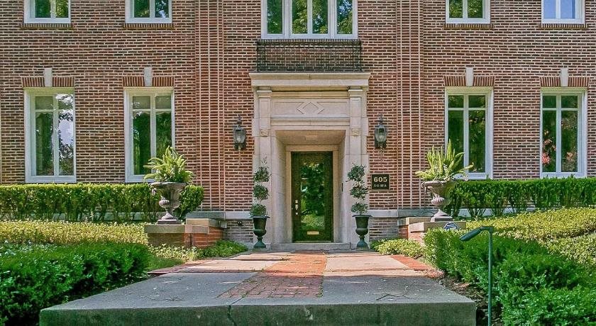 Bishops Hall - carbon neutral hotel in Oak Park