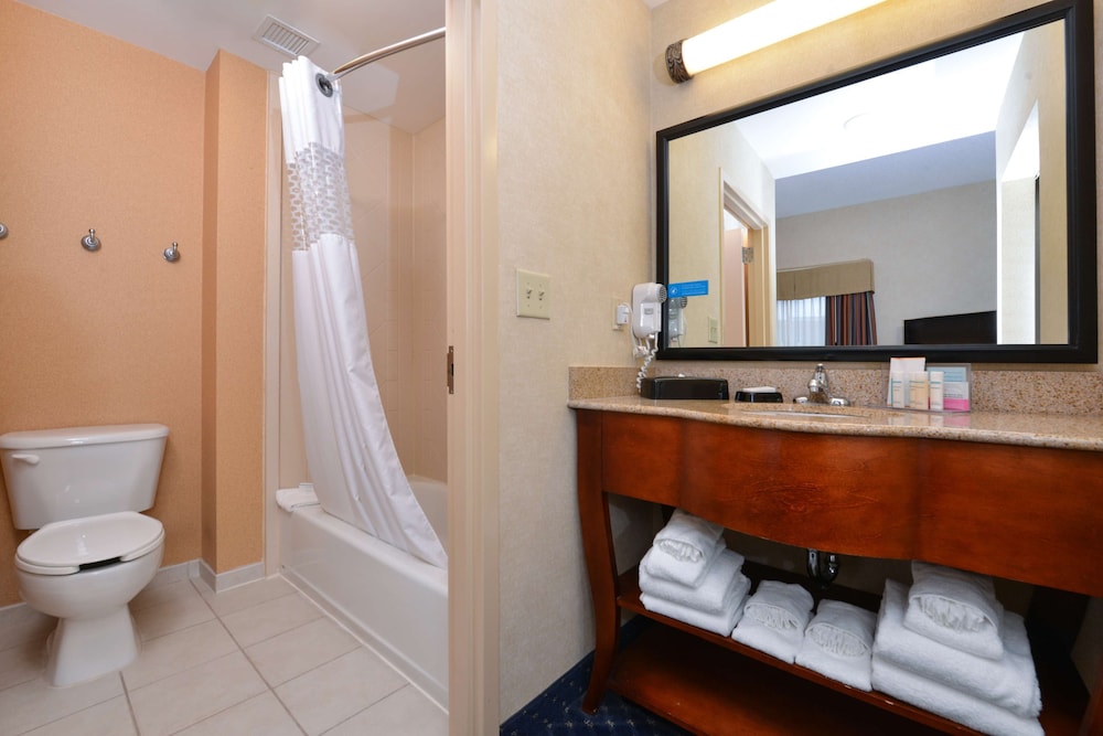 Hampton Inn & Suites Fredericksburg South - photo 34