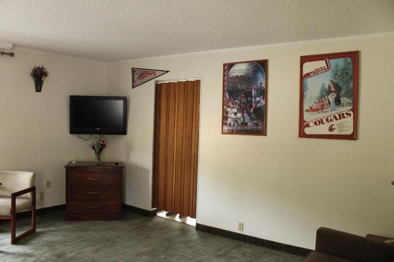 American Travel Inn - photo 22