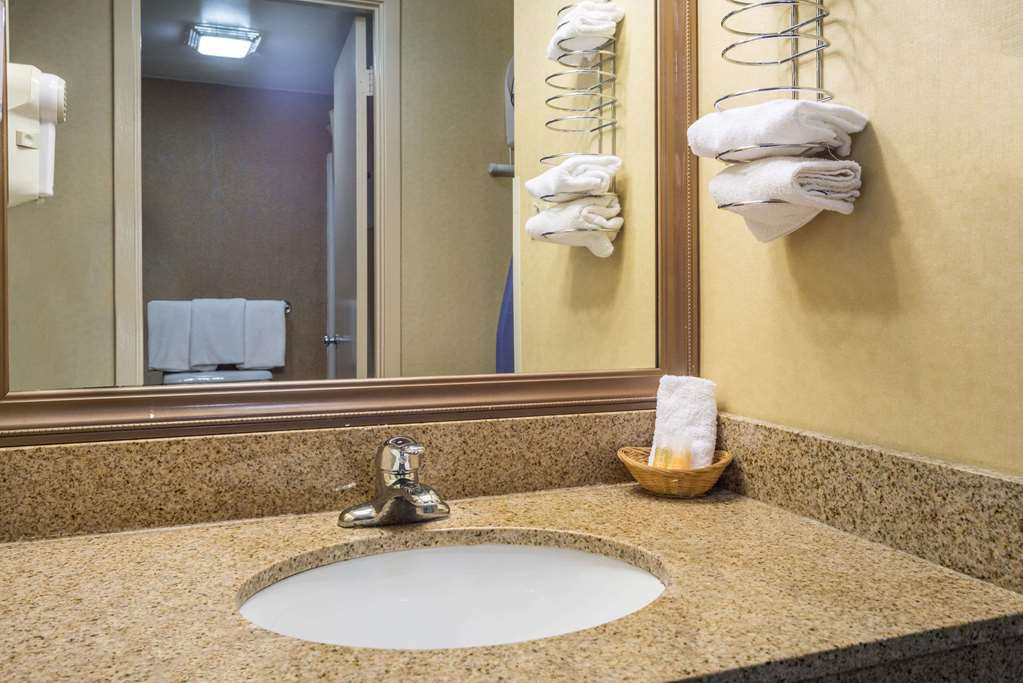Days Inn by Wyndham Westminster - photo 8