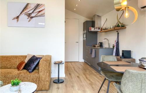 Stunning House In Spakenburg