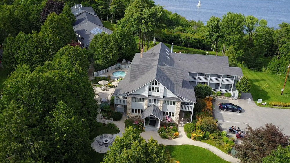 Country House Resort — Sturgeon Bay
