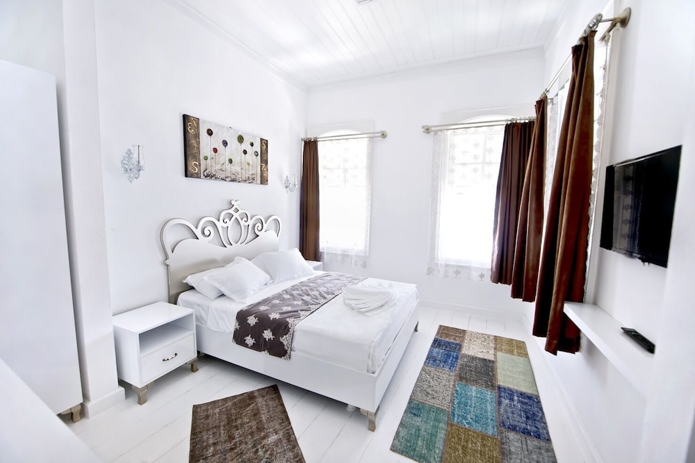 Urla Pier Hotel Special Class — Urla — photo 3