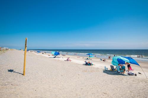 Mead Us At The Beach by Oak Island Accommodations - photo 9