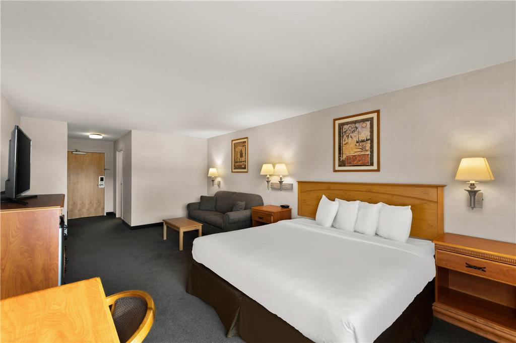 Rodeway Inn & Suites Tomahawk - photo 10