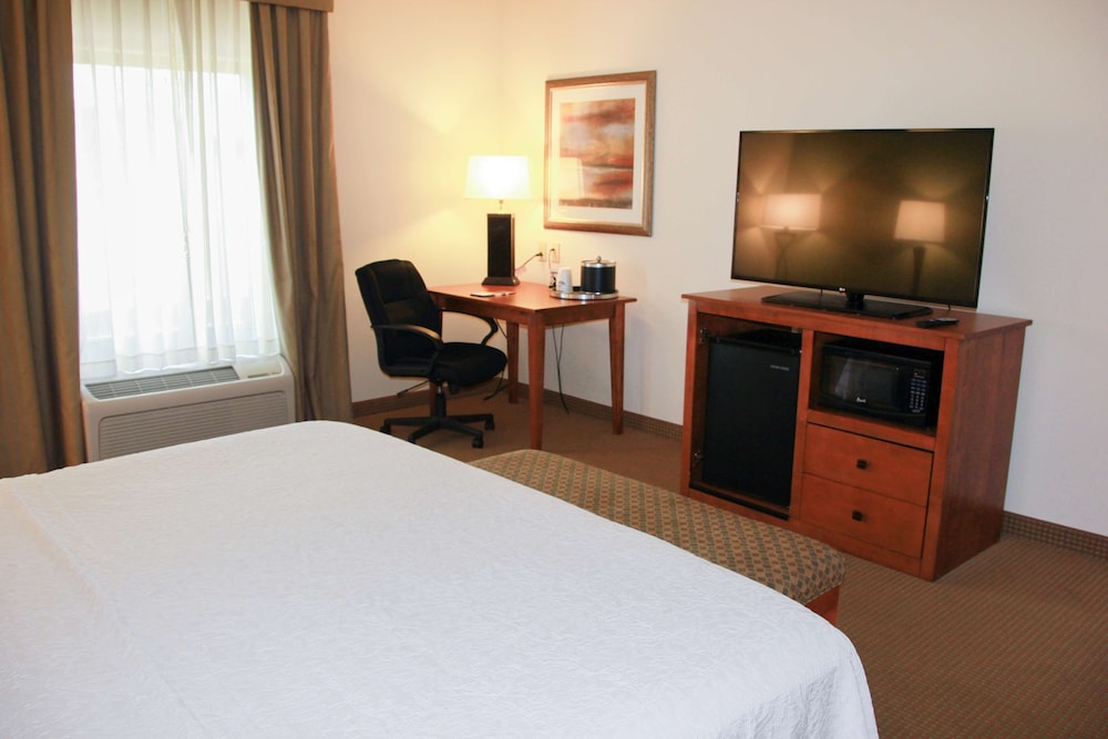 Hampton Inn & Suites Radcliff Fort Knox - photo 21