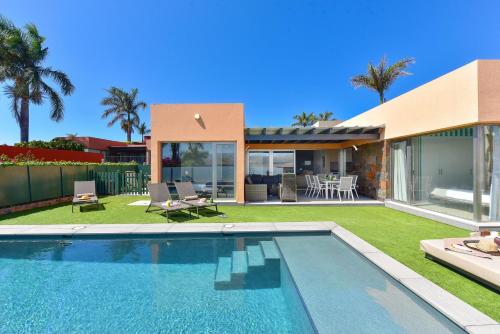 Top Salobre Villas by VillaGranCanaria — 5-Star Luxury Hotel in Salobre, Spain