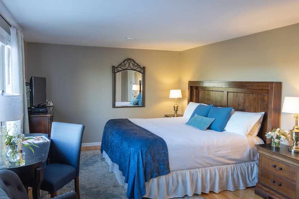 Crabtree's Kittle House Restaurant & Inn - photo 10