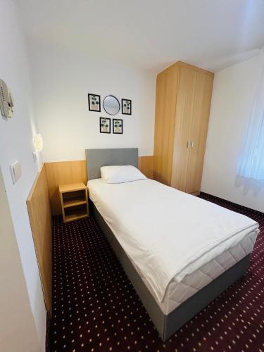 Hotel Panonija — Sisak — photo 3