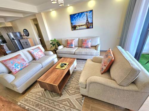 Royal Magnificent Apartments With Well Equipped Gym Heated Swimming Pool Private Parking Space Children Play Area And Unbeatable City Views