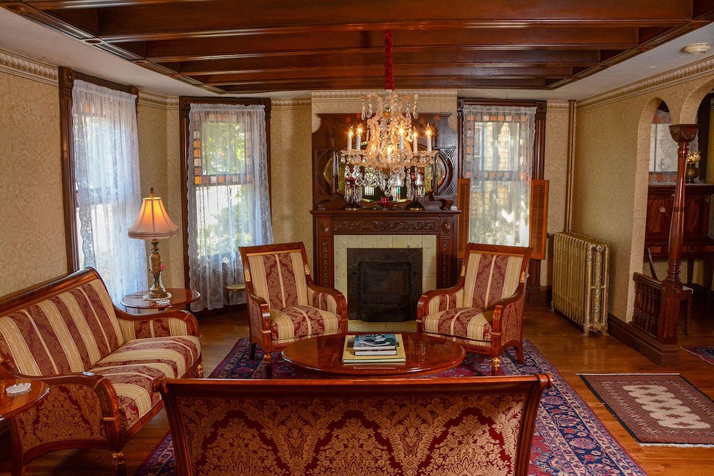 The Towers Bed & Breakfast - photo 9