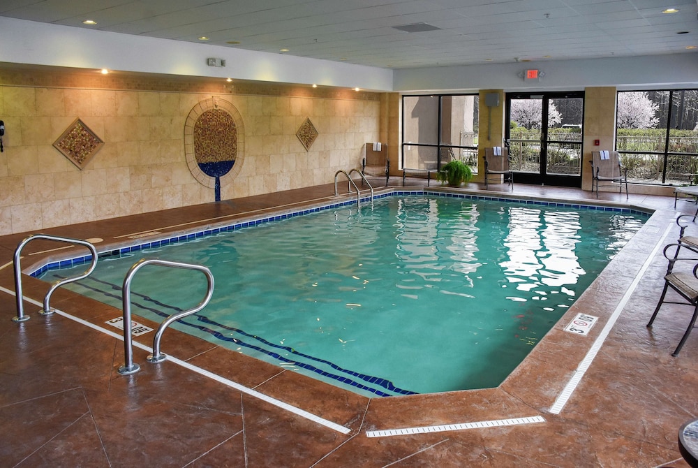 Hampton Inn & Suites Youngstown Canfield - photo 60
