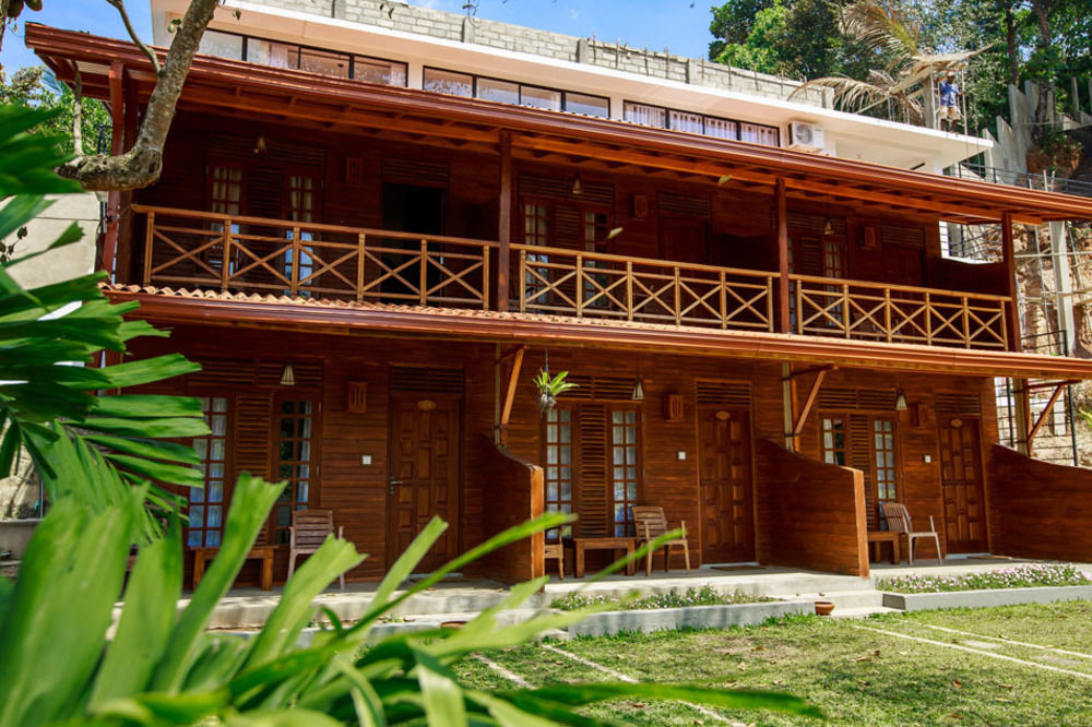 On The Rock Hotel — hotel in Mirissa City