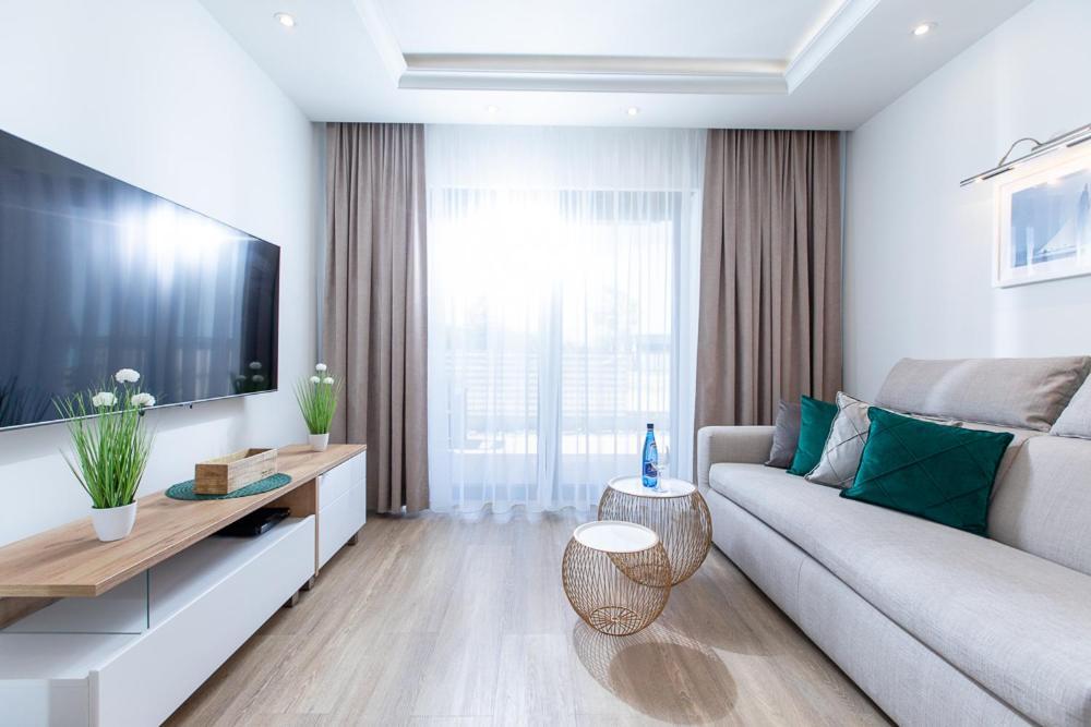 Apartament Natural 1 Gardenia Dziwnow Z Widokiem Na Morze Epapartamenty — 4-Star Luxury Hotel in Dziwnow, Poland