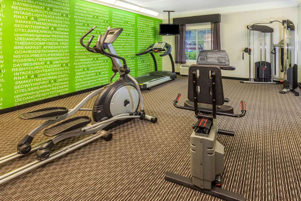 La Quinta Inn & Suites by Wyndham Birmingham Hoover - photo 18