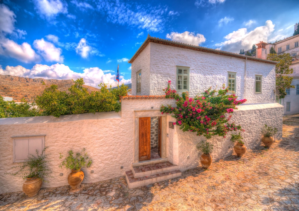 Cotommatae Hydra 1810 in Ydra, Greece