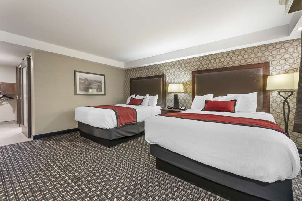 Best Western Plus Ramkota Hotel - photo 22