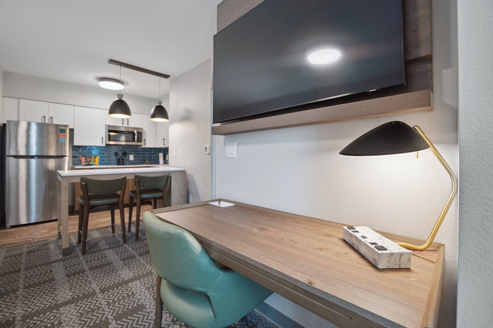 Staybridge Suites Sacramento Woodland - photo 50