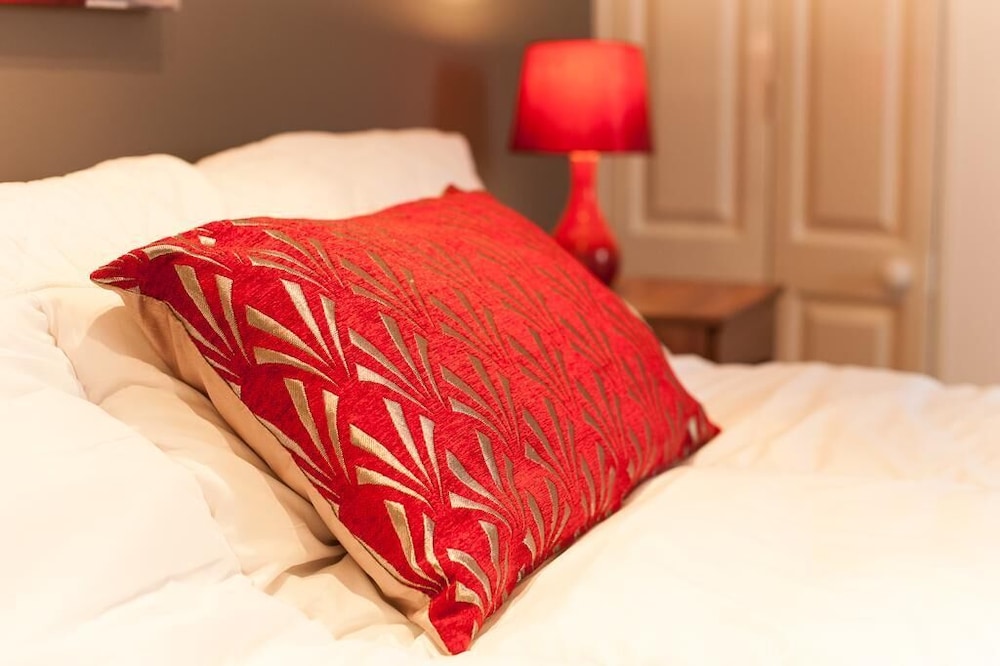 Courthouse Apartments — 4-Star Luxury Hotel in Watford, United Kingdom